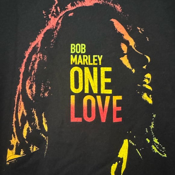 NWT Bob Marley One Love Black Long Sleeve T-Shirt Medium UNISEX. - Picture 2 of 4